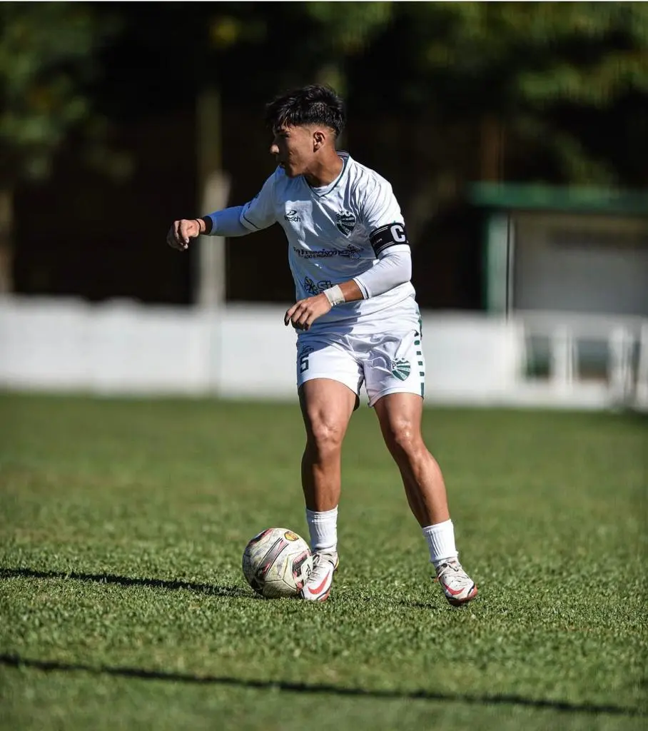 O zagueiro Thiago e o volante Luciano são as novidades do Santa Cruz