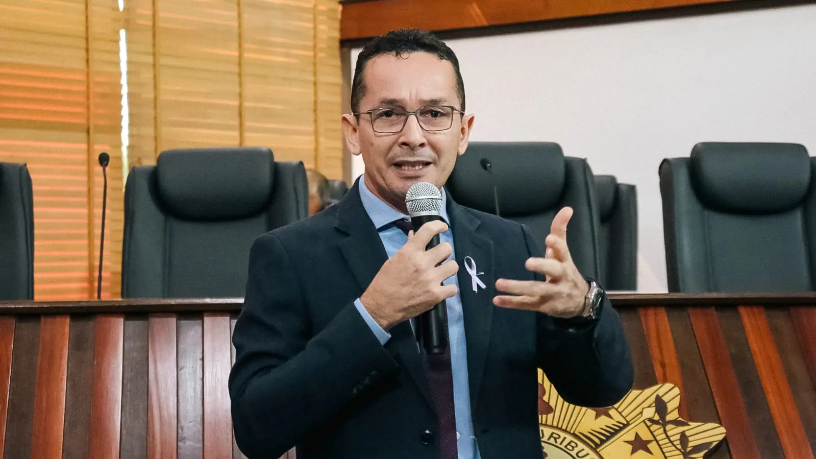 O deputado estadual Adailton Cruz manifestou profunda decepção com a informação de que o Governo ainda não atingiu o limite prudencial