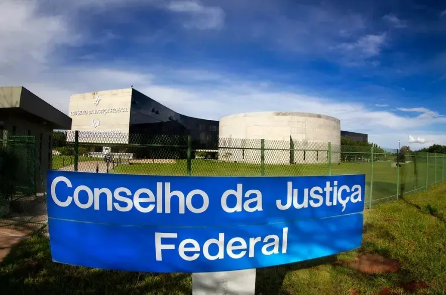 Aposentados e pensionistas do INSS recebem R$ 1,6 bi em atrasados este mês; Veja como consultar