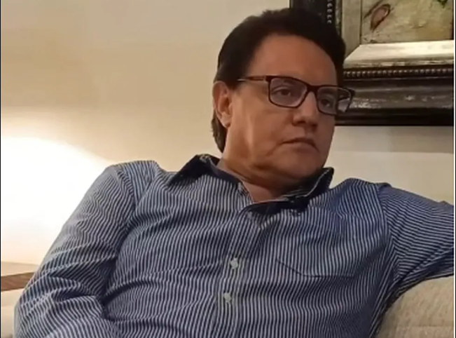 Candidato à presidência do Equador é assassinado com três tiros na cabeça