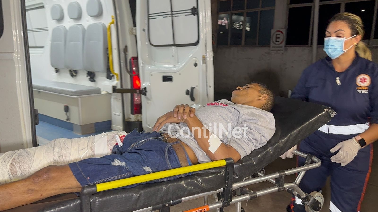 Homem sai de casa para esperar pagamento e acaba ferido a tiros em Rio Branco