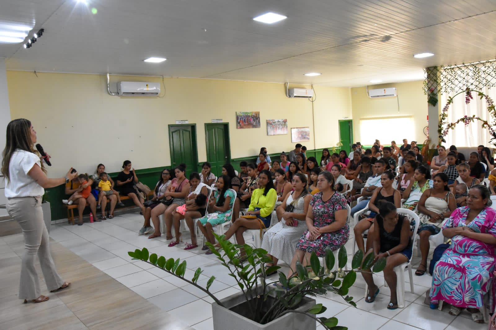 Prefeitura de Brasiléia entrega folha de pagamento do Bolsa Família para mais de 290 famílias