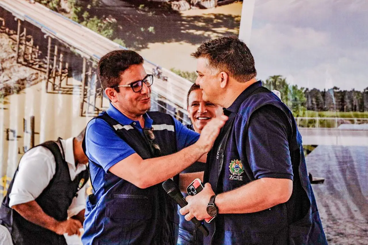 Estado determina reinício das obras da terceira entrada de Tarauacá