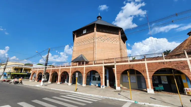 Catedral de Cruzeiro do Sul recebe dezenas de turistas por dia, durante Expoacre Juruá; FOTOS