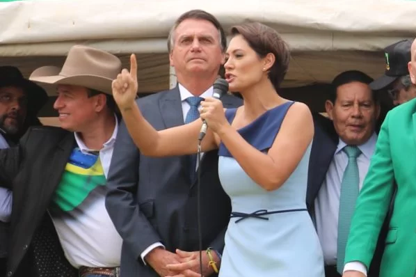 “Sempre tive medo do Serasa”, diz Michelle Bolsonaro em evento do PL