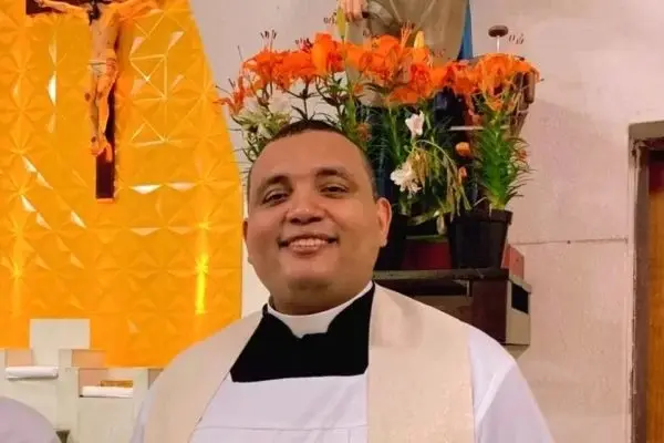 “Você beija muito bem”, disse padre acusado de abuso sexual a vítima