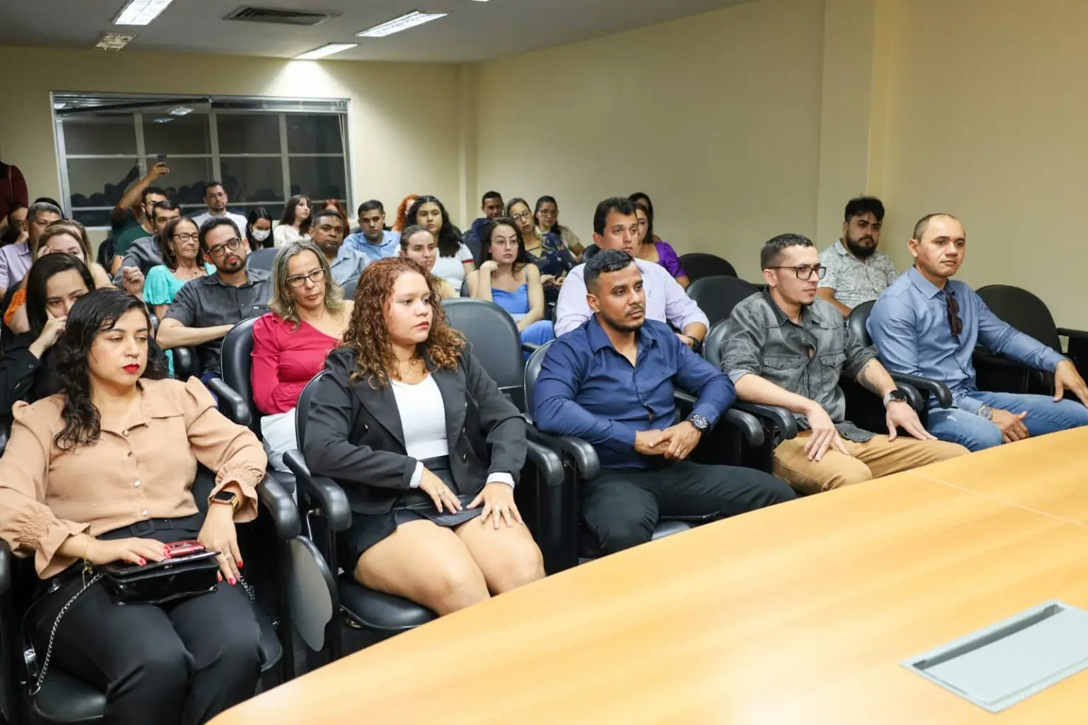 Mais de 30 aprovados no concurso da Sesacre tomam posse
