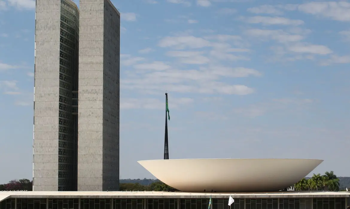 Câmara aprova urgência para proposta de desoneração da folha até 2027