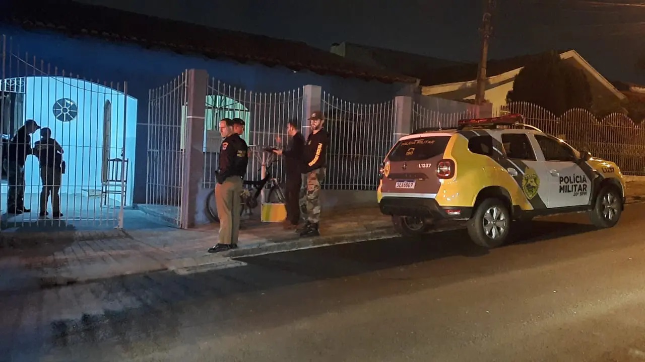 Filho mata o pai a facadas após briga durante o jantar em Curitiba