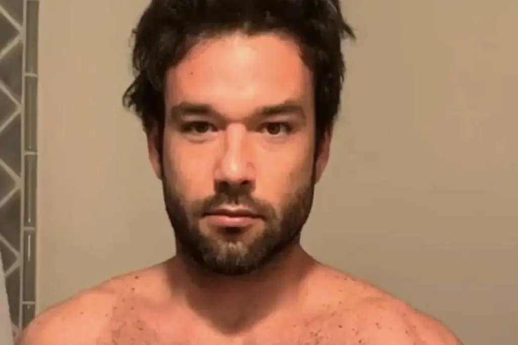 Sergio Marone diz que se definir como ecossexual foi marketing e enaltece natureza: ‘Adoro nadar pelado’