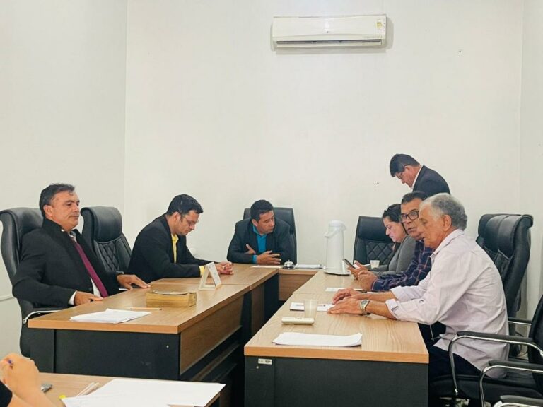 Manoel Monteiro se nega a colocar em pauta projetos que beneficiam população de Tarauacá