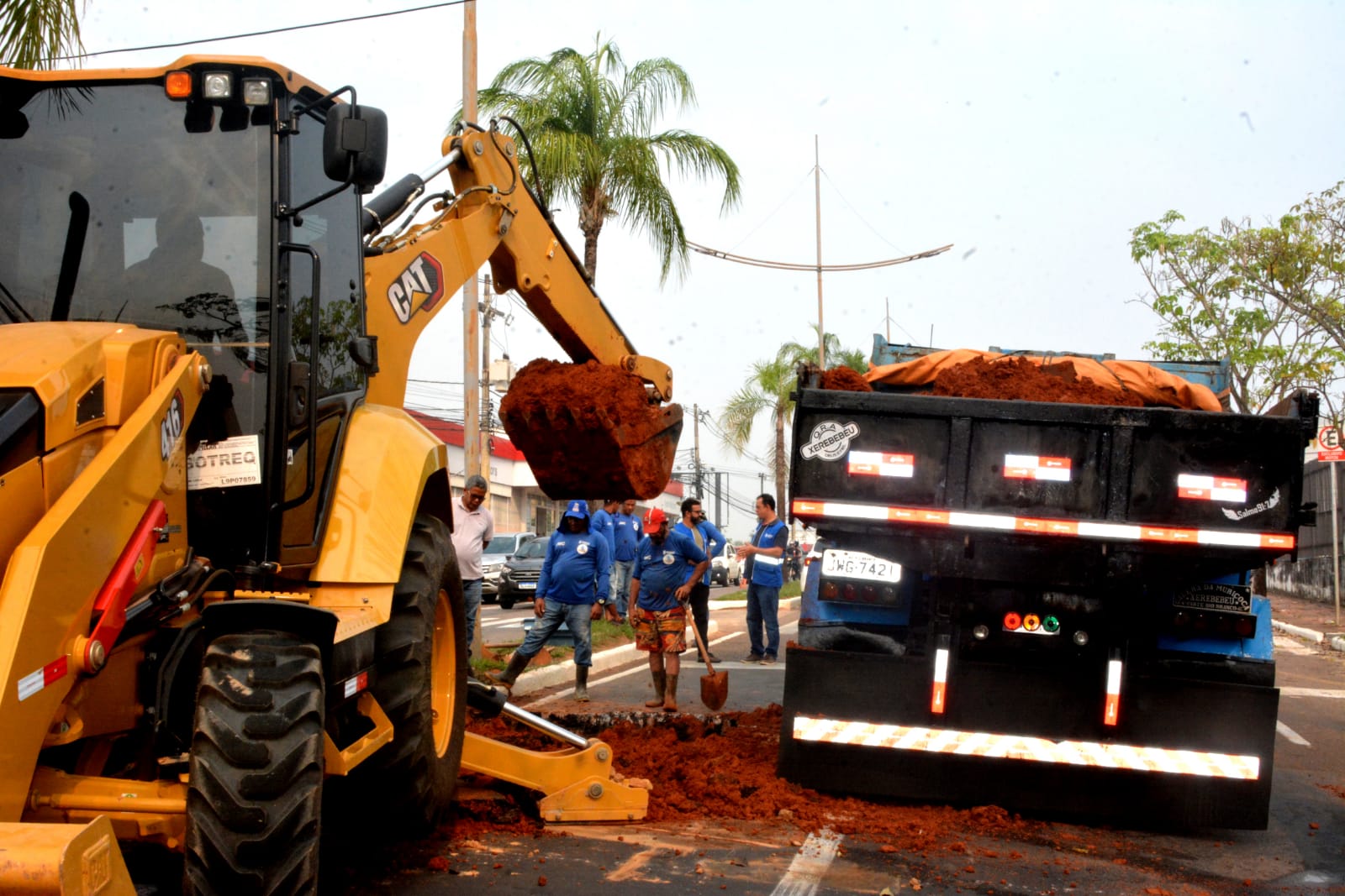 Adutora se rompe na Avenida Ceará e prefeitura age rapidamente para normalizar abastecimento