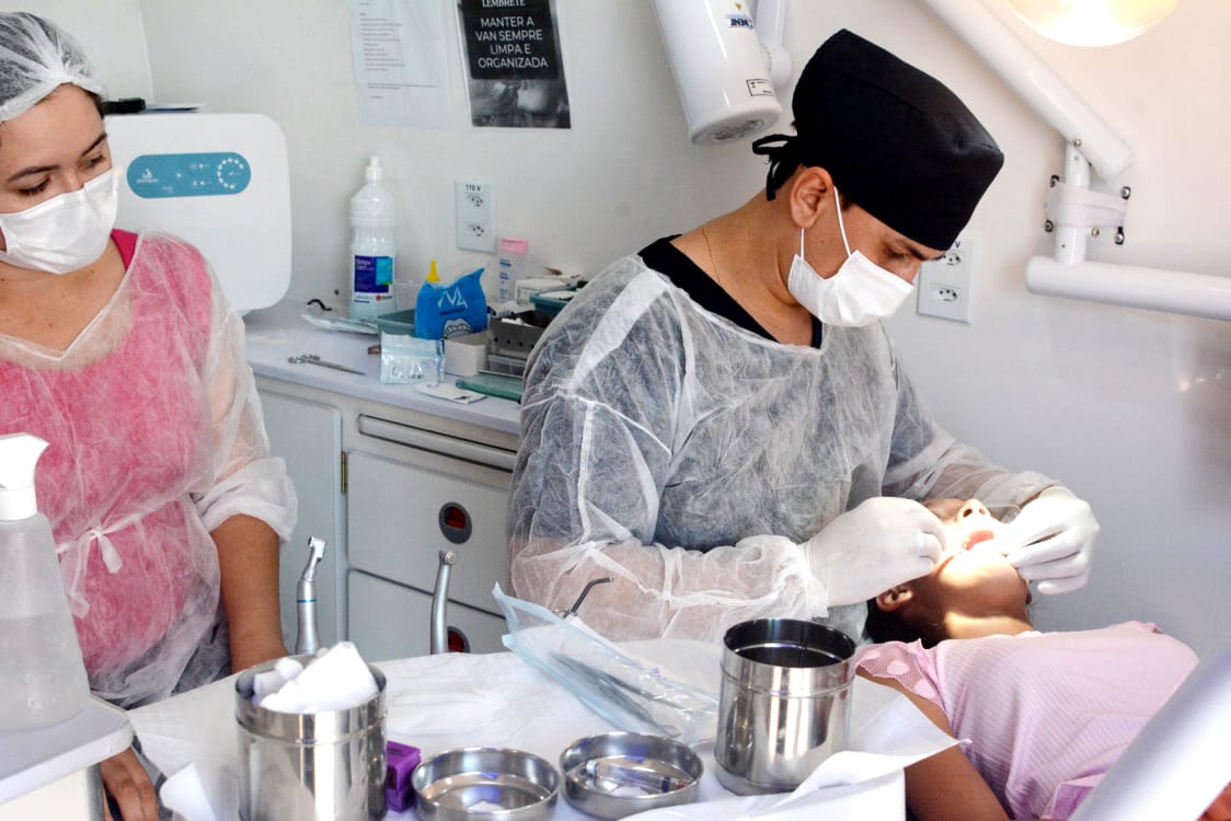Produzindo Sorrisos Prefeitura leva atendimento odontológico à comunidade do Belo Jardim