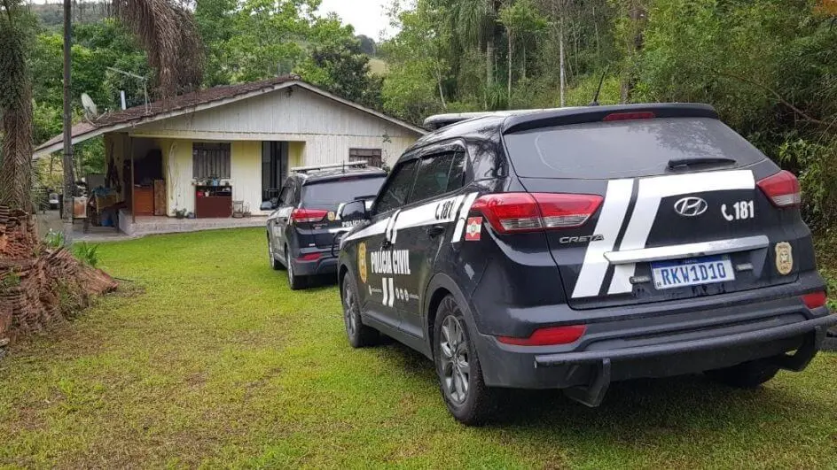 Caso de estupro vem à tona após adolescente engravidar e ter bebê