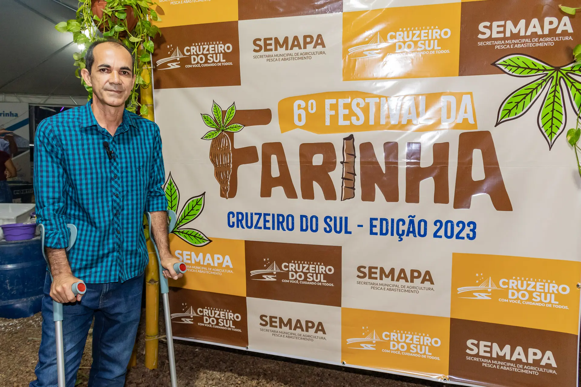 Na última noite da Expoacre Juruá, prefeito anuncia 6° Festival da Farinha