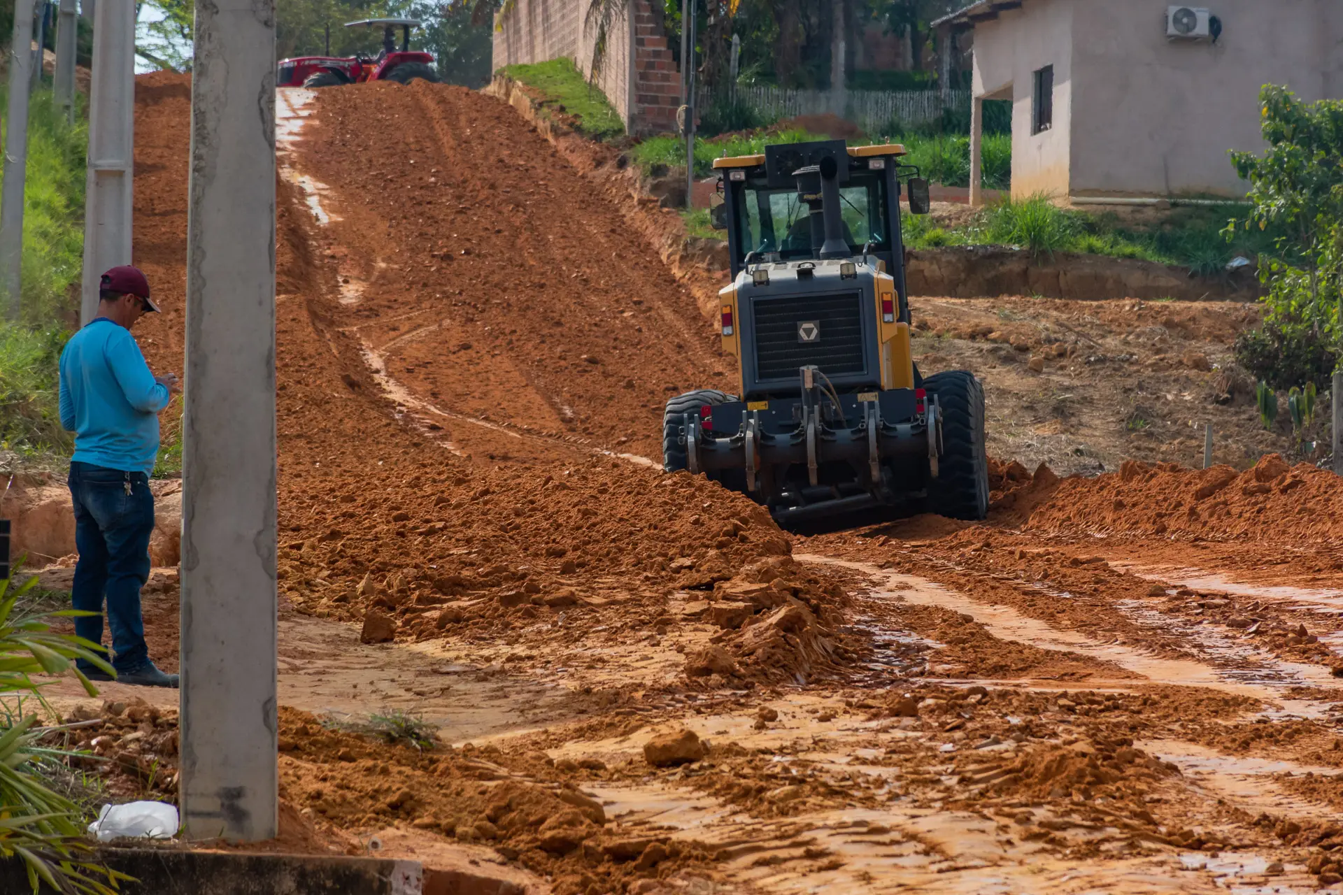 Prefeitura inicia obras de pavimentação no Bairro do Aeroporto Velho