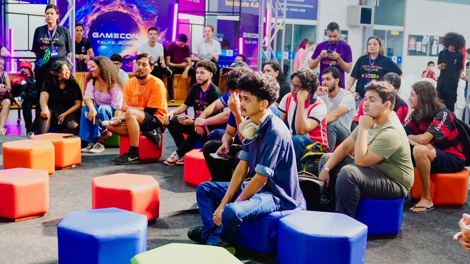 Gamecon tem Camilotaxp, concurso de Cosplay e palestras nesta sexta; confira a programação