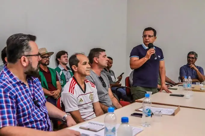 Gonzaga e Nicolau se reúnem com produtores de café no Juruá