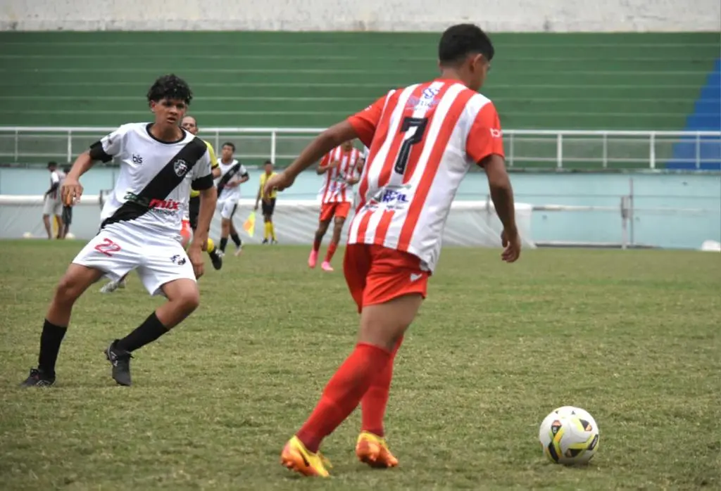 Pai de atleta contesta afastamento do elenco do Santa Cruz