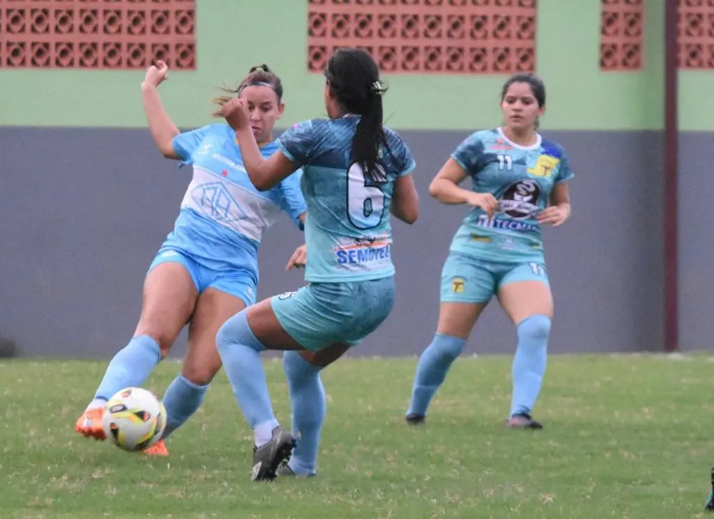 Assermurb e Atlético são finalistas do Campeonato Feminino