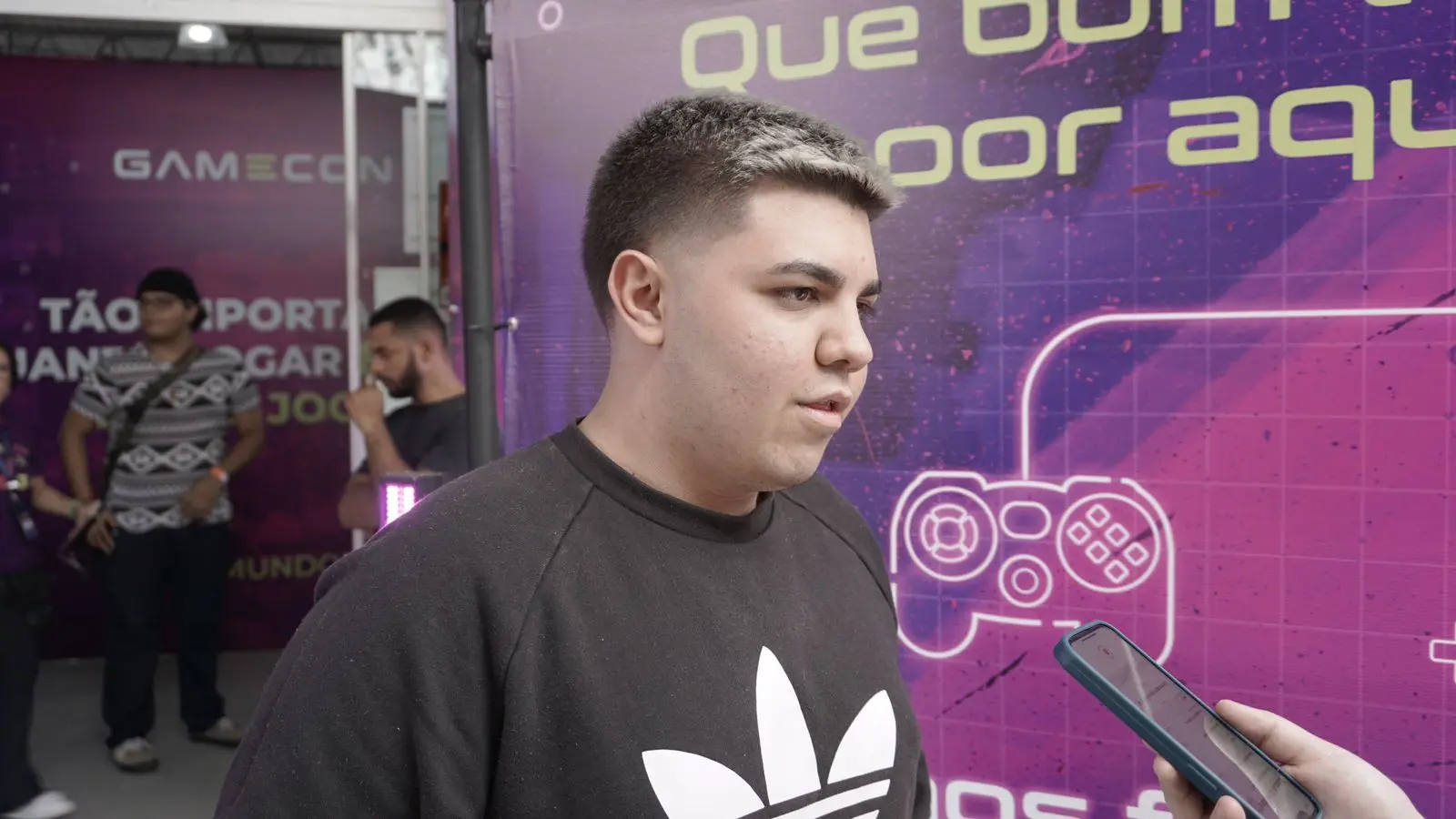Jogador profissional de Free Fire representa o Acre em campeonato nacional e ganha destaque