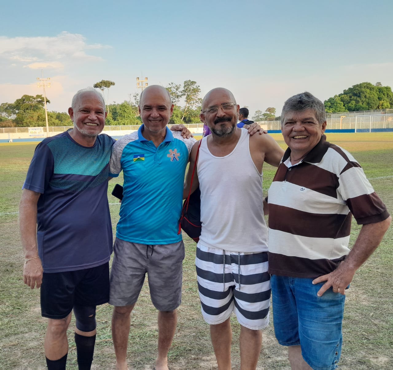 Craques do passado: Ex-jogadores de Sena Madureira se reencontram 50 anos depois