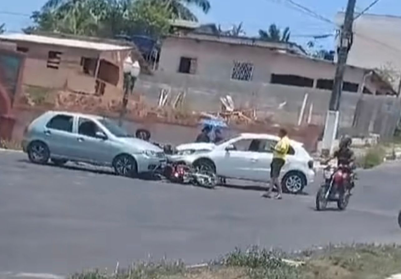 Acidente envolvendo três veículos é registrado no interior do Acre; veja Acidente envolvendo três veículos é registrado no interior do Acre; veja