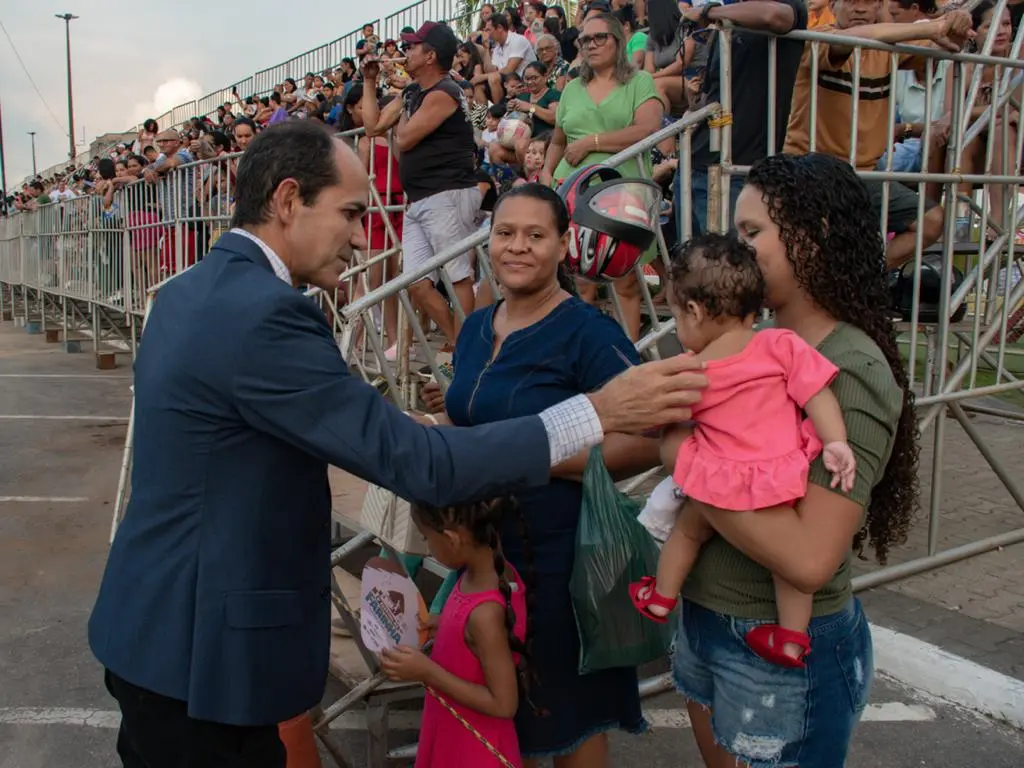 Zequinha paga funcionalismo e injeta mais de R$ 11 milhões durante as festividades de Cruzeiro do Sul