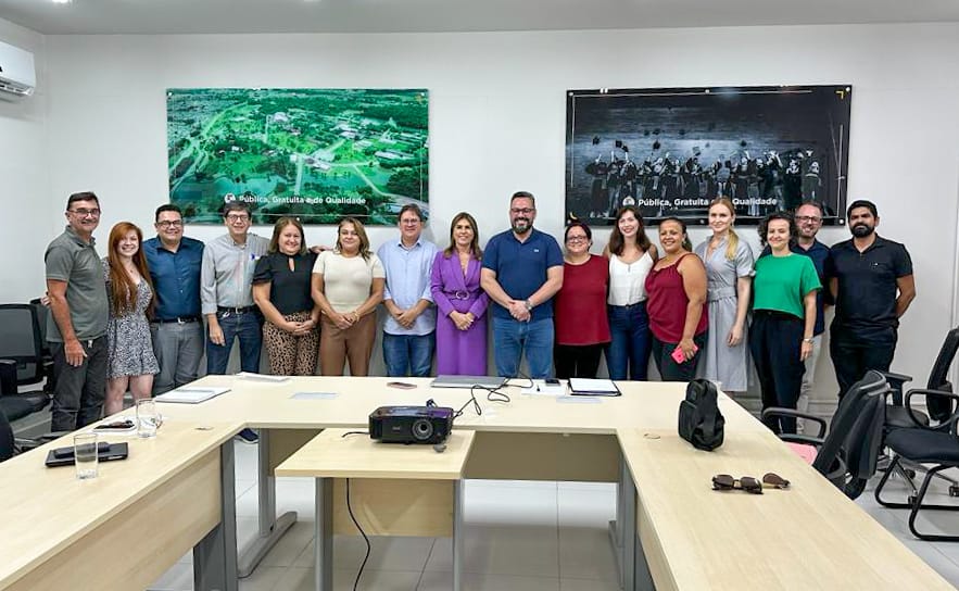 Alan Rick anuncia mais R$ 1 milhão para aumentar oferta de serviços veterinários na Ufac