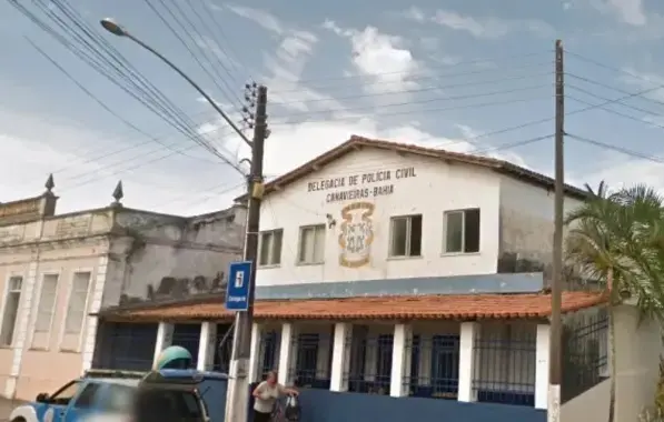Delegado perde cargo e é condenado a prisão por comprar e usar carro roubado por 3 anos