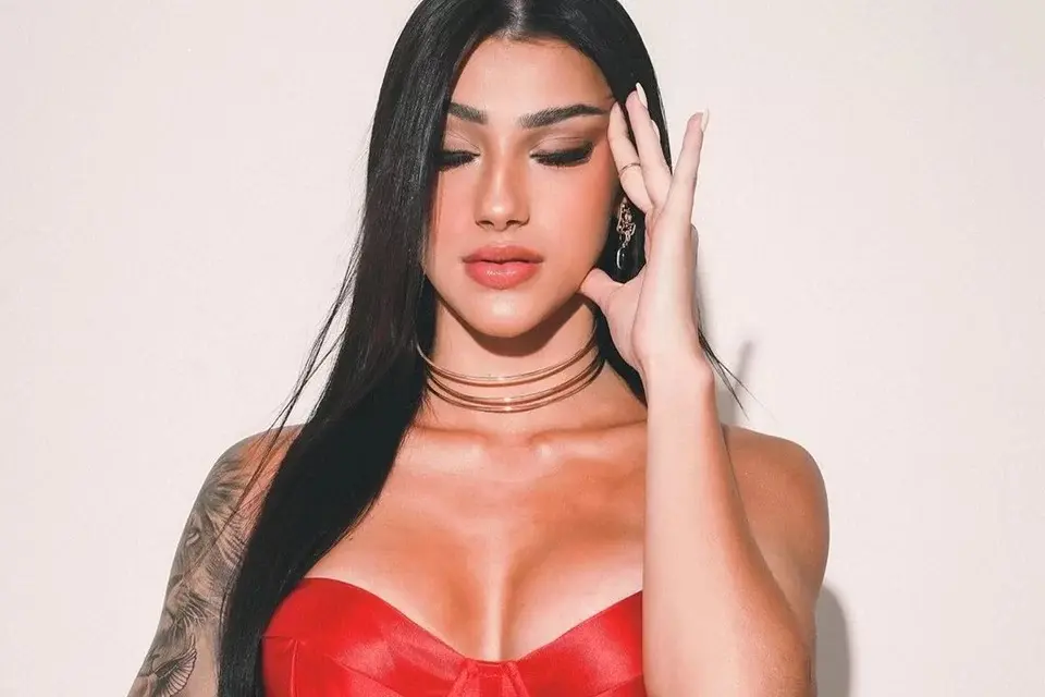 Vídeo: Bia Miranda revela momento em que Jenny a ameaça com uma faca