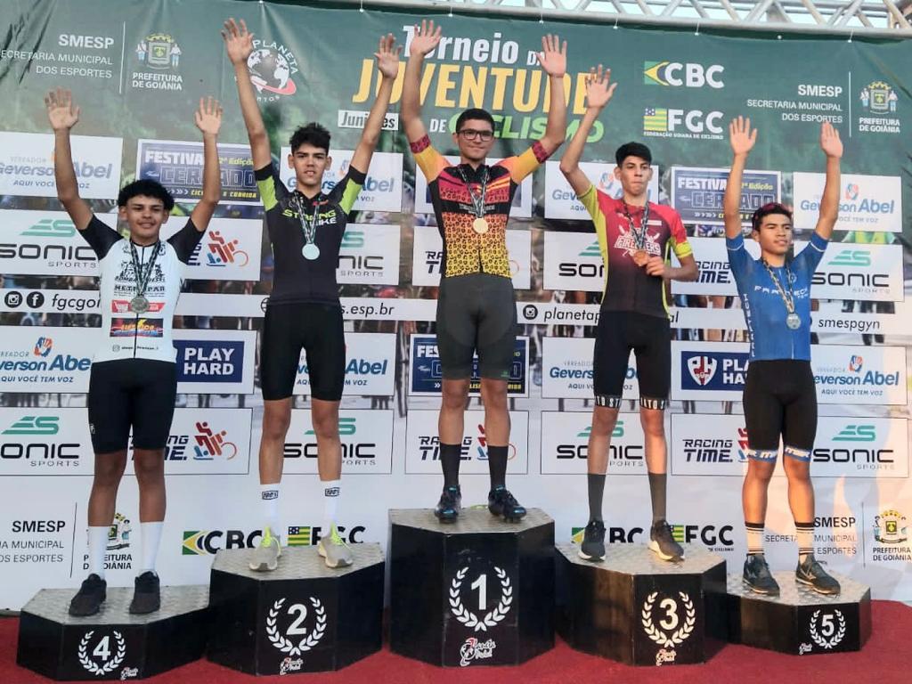 Danilo Silva vence prova de Circuito e disputa título na última etapa