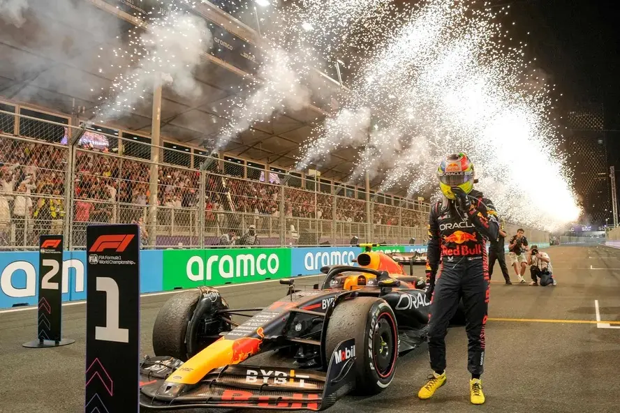 Forbes divulga salário de pilotos da Fórmula 1; veja