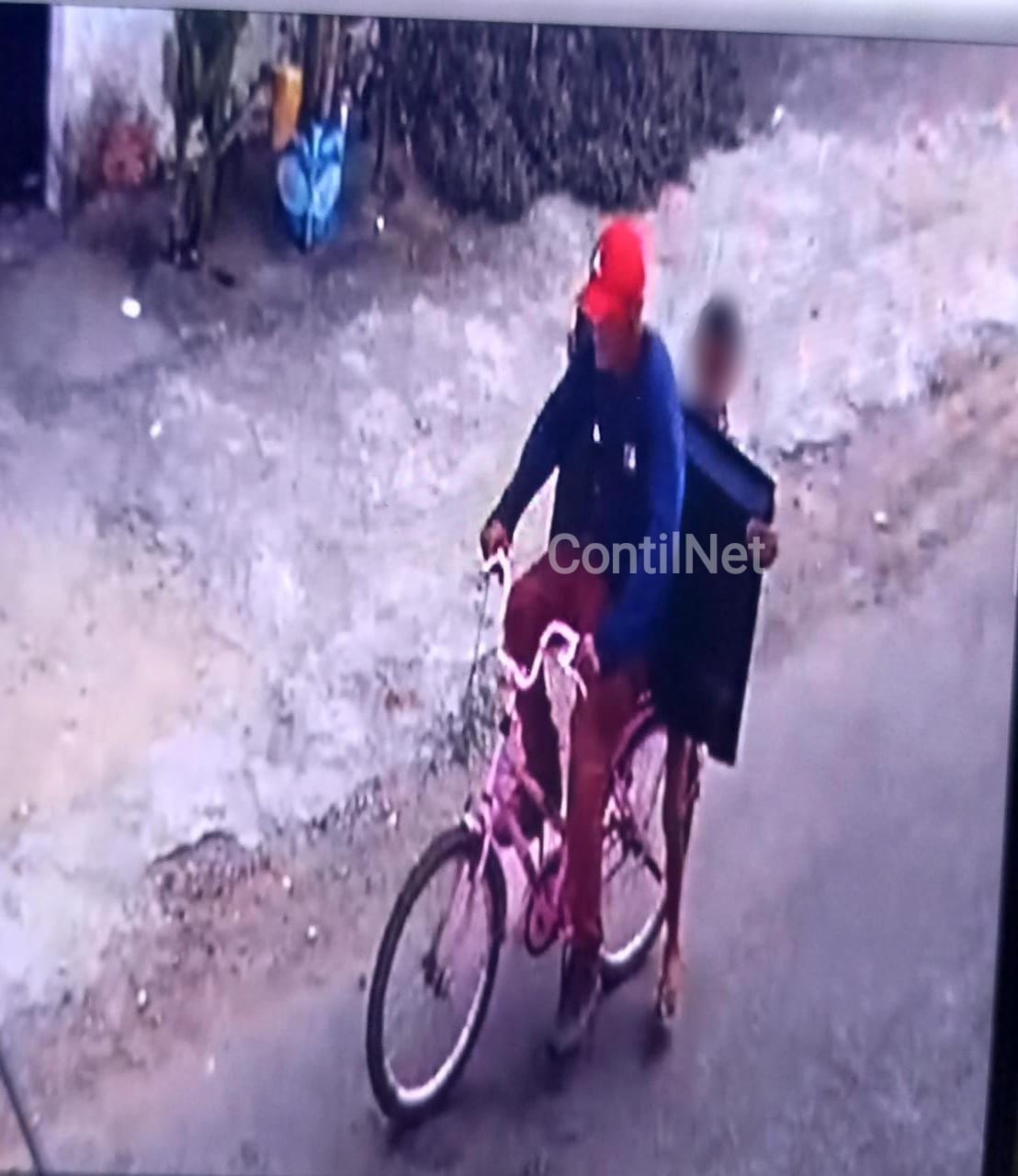 Vítima persegue e prende homem que usava criança para ajudar a praticar furtos