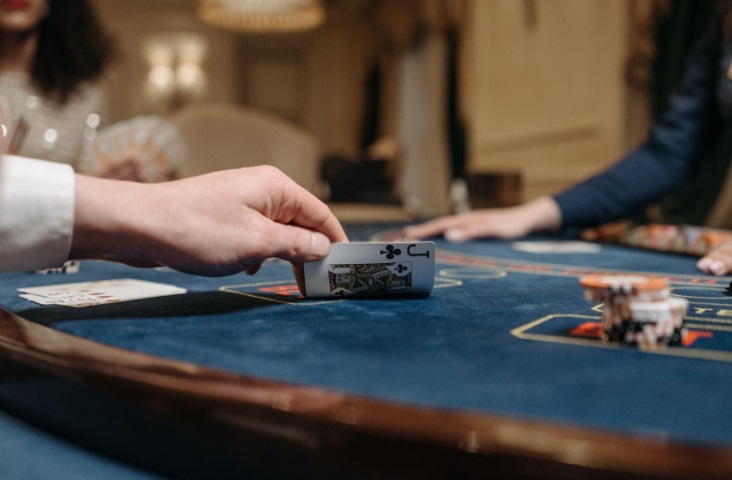 Por que as pessoas vão testar a sorte nos cassinos