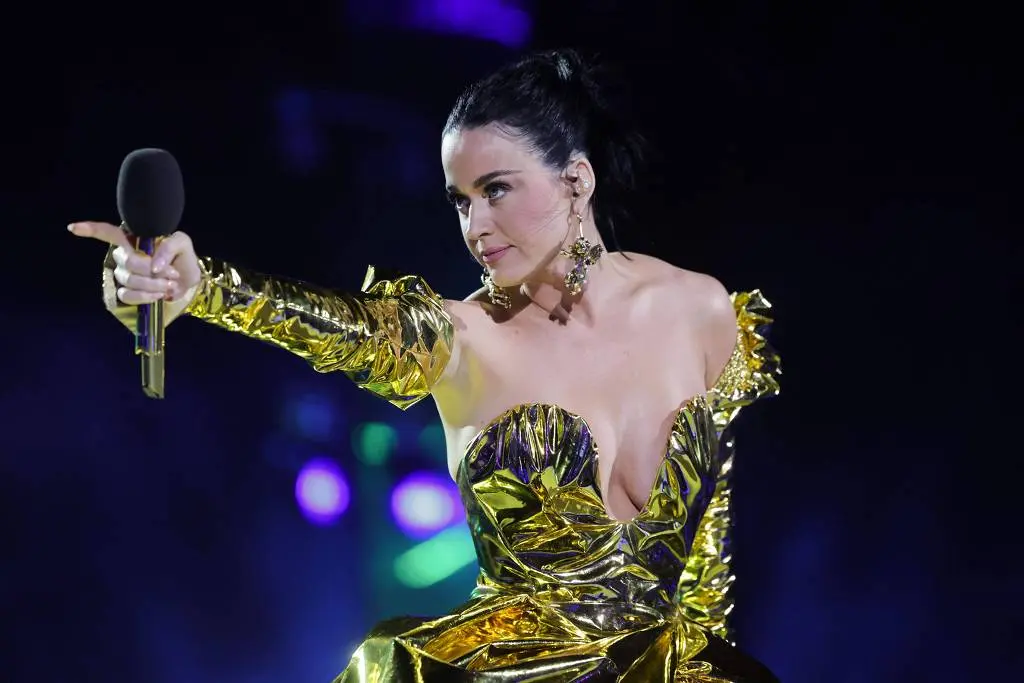 Katy Perry vende os direitos de suas músicas por US$ 225 milhões, mais de R$ 1 bi