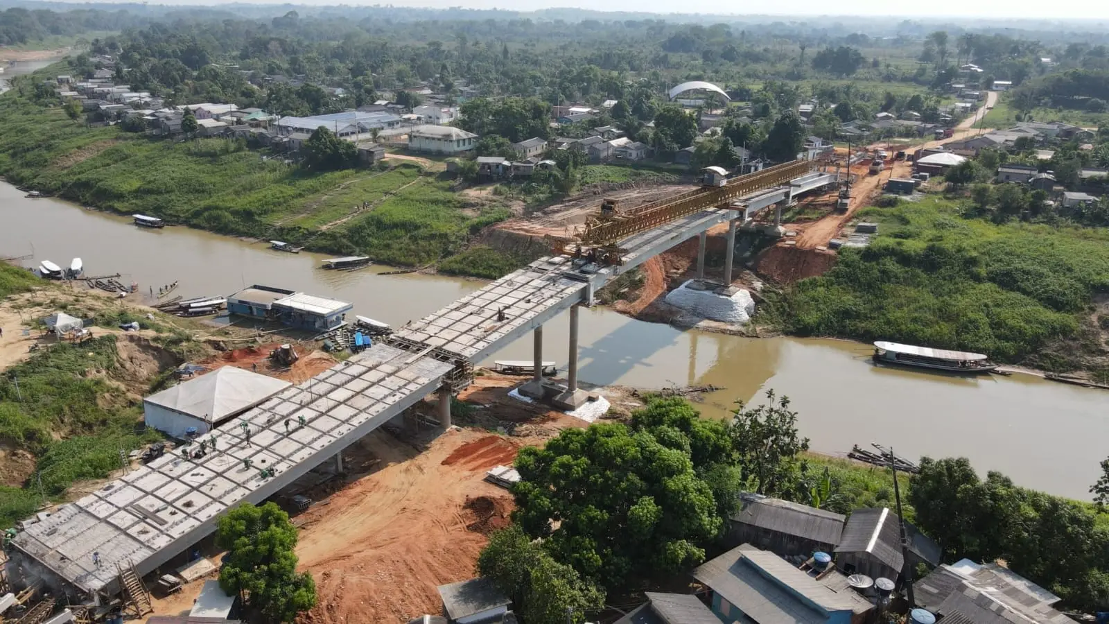 Em Sena Madureira, obra da ponte do Segundo Distrito está mais de 70% concluída, diz Deracre