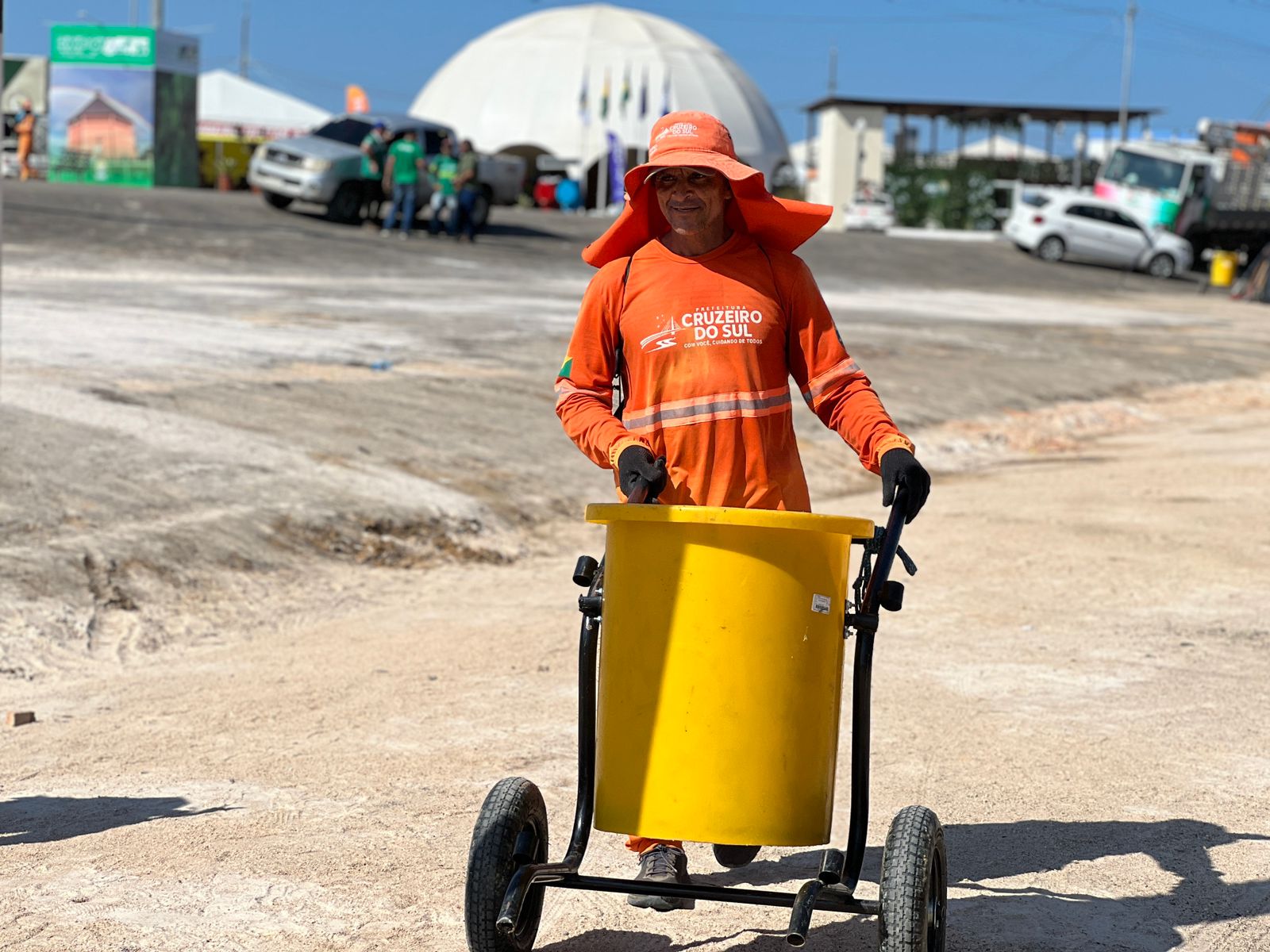 Prefeitura garante limpeza do pátio de exposições durante a Expoacre Juruá
