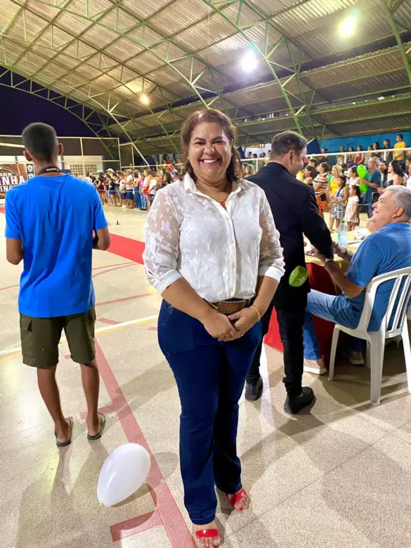 rainha e princesa exposena (1)