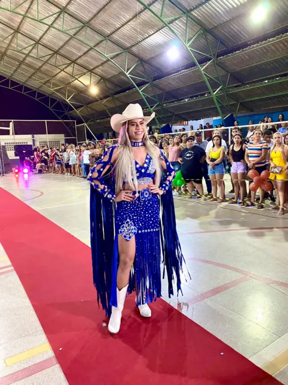 rainha e princesa exposena (11)