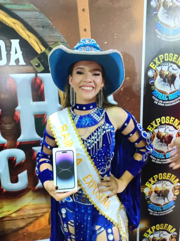 rainha e princesa exposena (2)