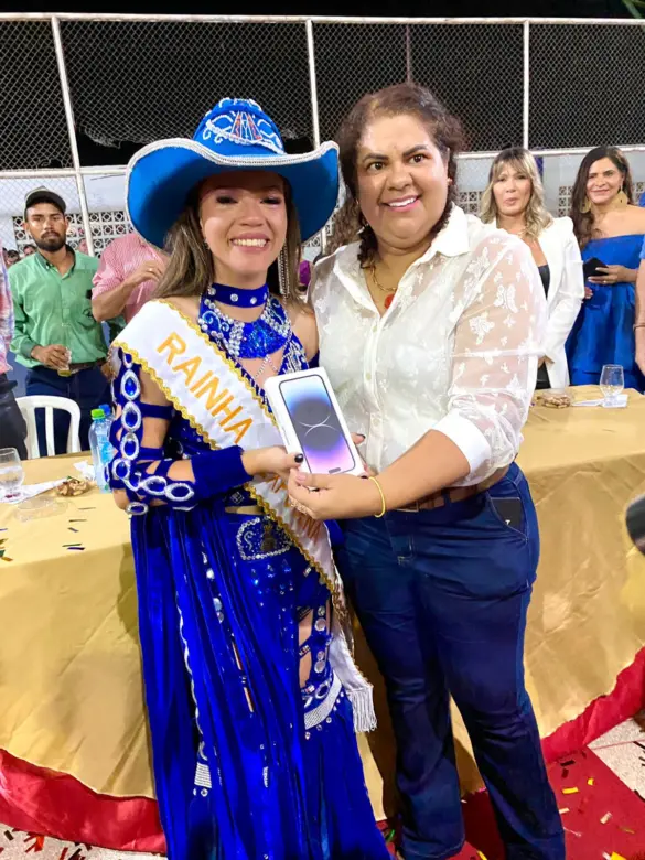 rainha e princesa exposena (6)