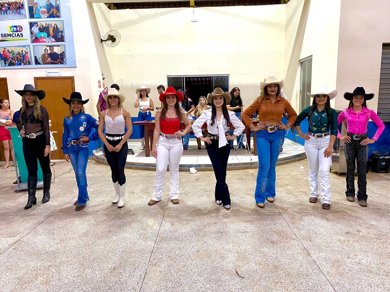 Conheça as finalistas do concurso Rainha e Princesa da ExpoSena Rural Show 2023