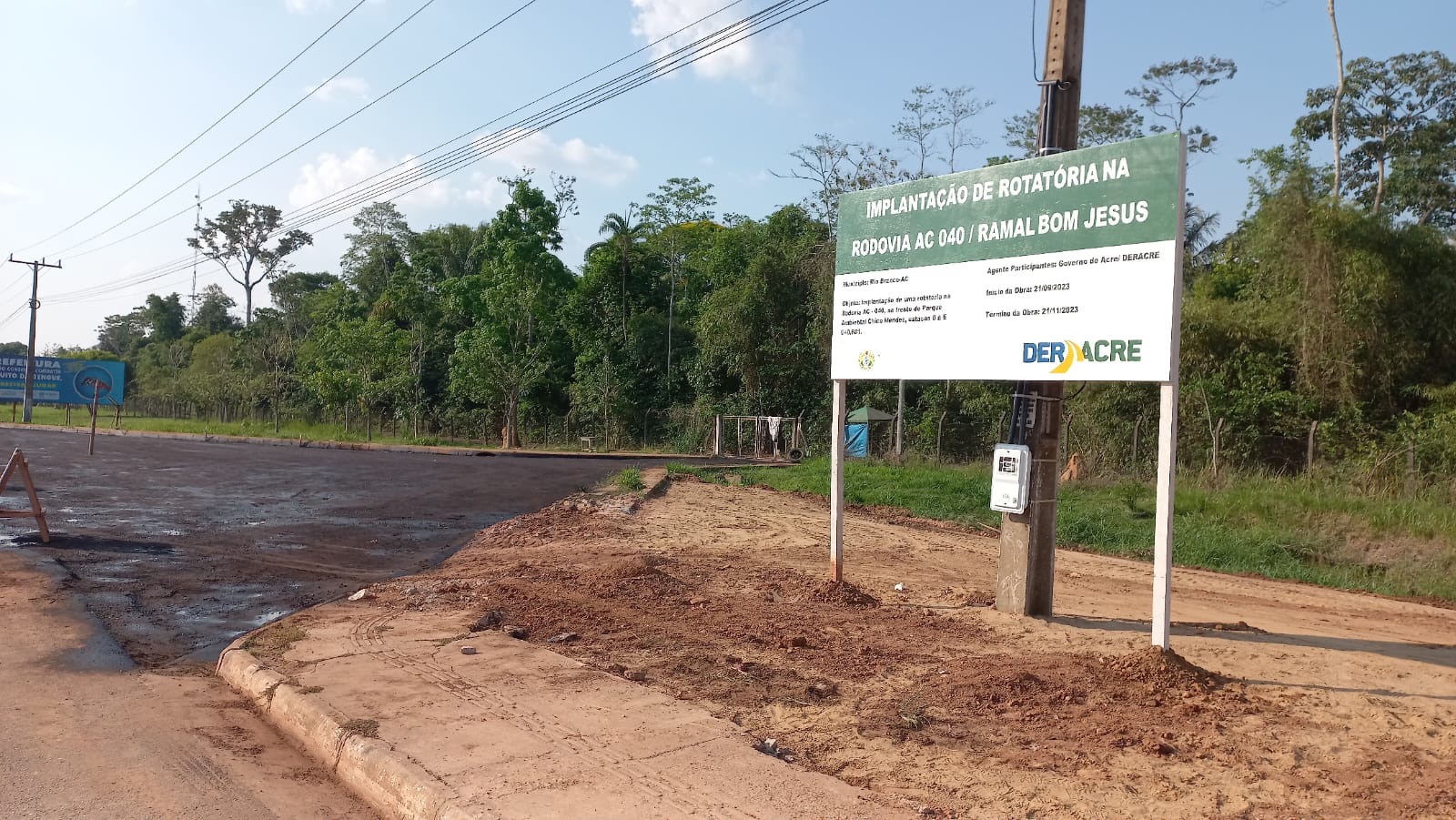 Deracre inicia implantação de rotatória em trecho próximo ao Parque Chico Mendes, em Rio Branco