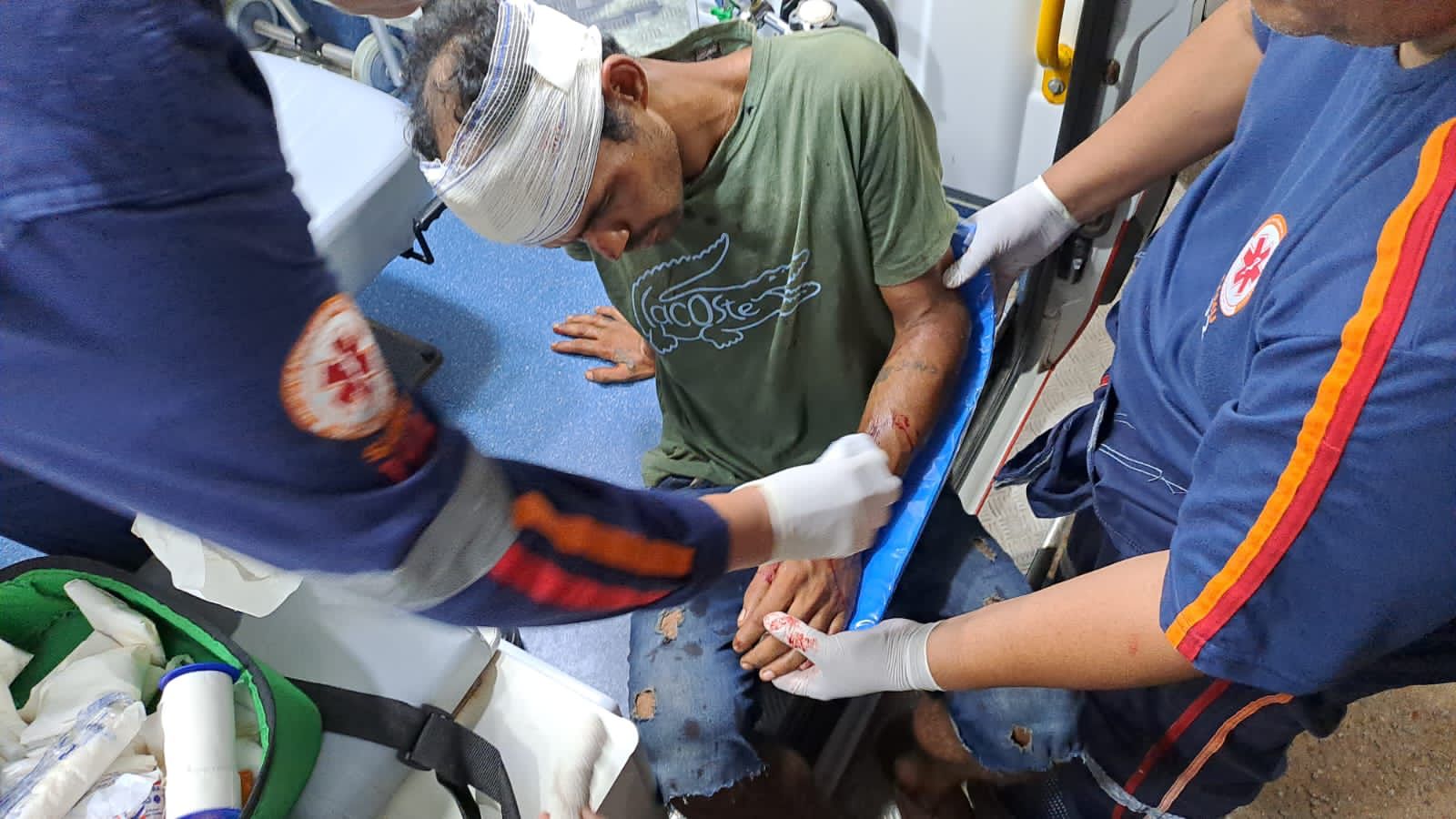 Briga entre moradores de rua termina com um gravemente ferido