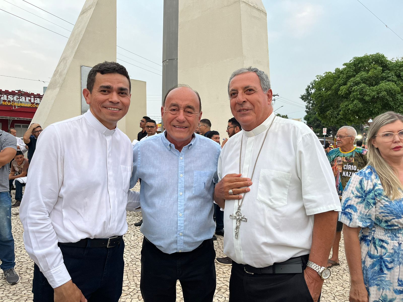 Bocalom participa do Círio e fala sobre lei que inclui evento em calendário turístico