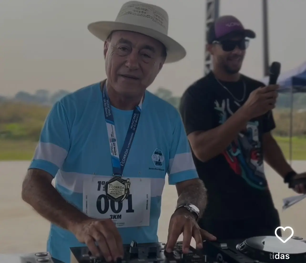Bocalom viraliza nas redes como DJ durante festa dos professores na Capital