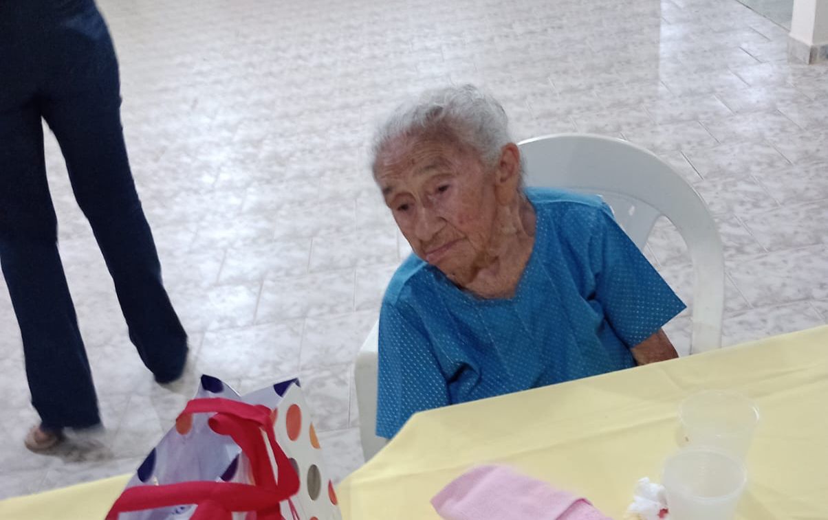 Morre aos 95 anos de idade, dona Corina Rocha, moradora bastante conhecida em Sena Madureira
