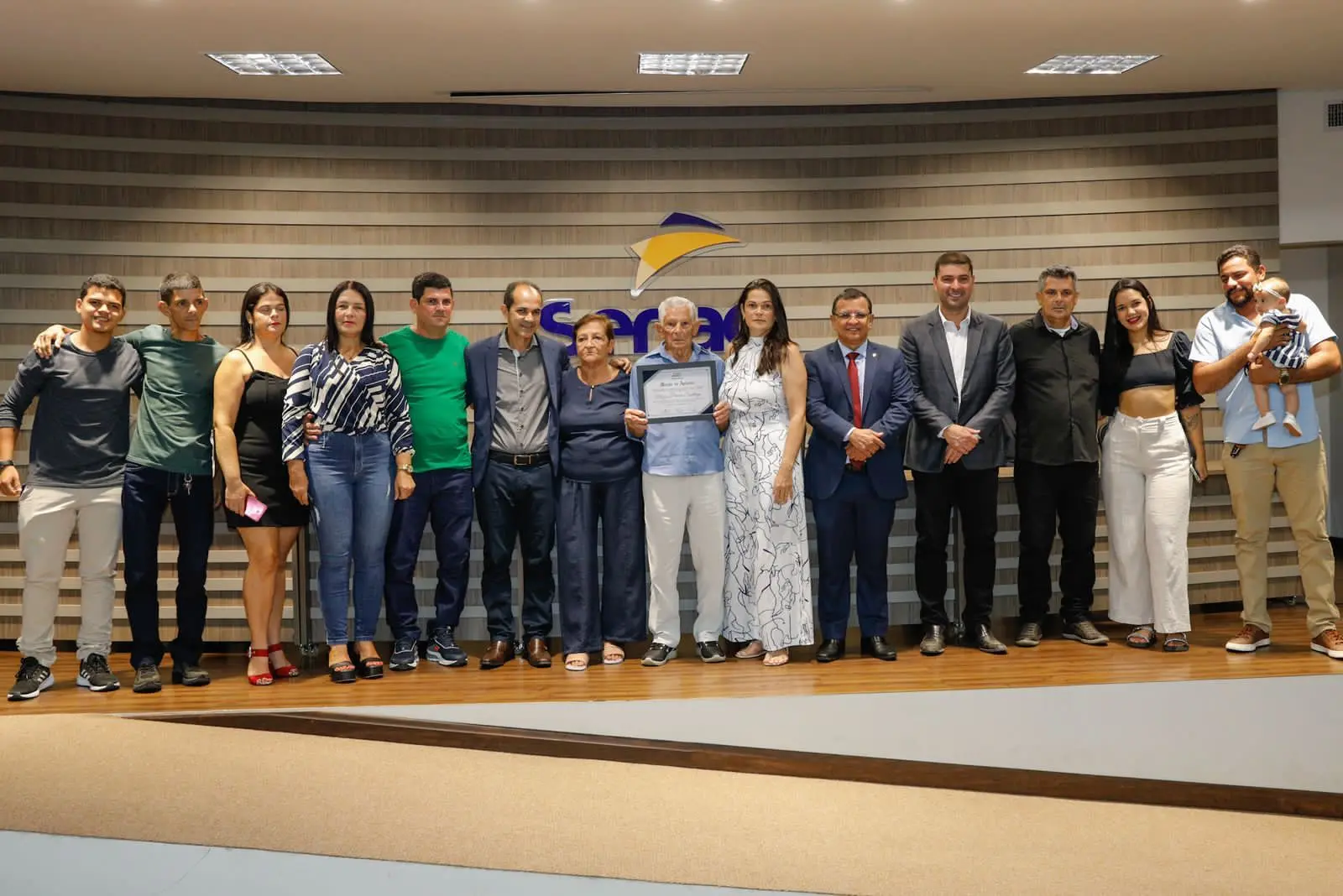 Em Memória e em Vida: Honrarias são entregues por parlamentares em Cruzeiro do Sul