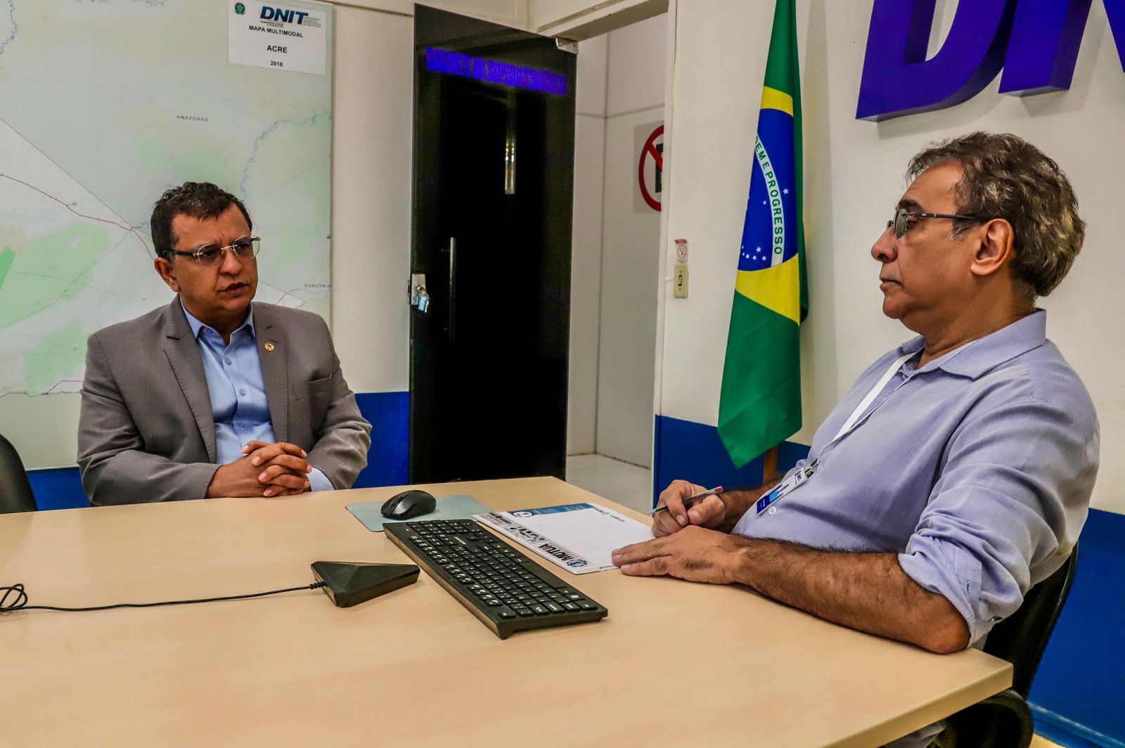 Após vistoriar obras da BR-364, Gonzaga parabeniza DNIT por trabalho e leva novas demandas ao superintendente